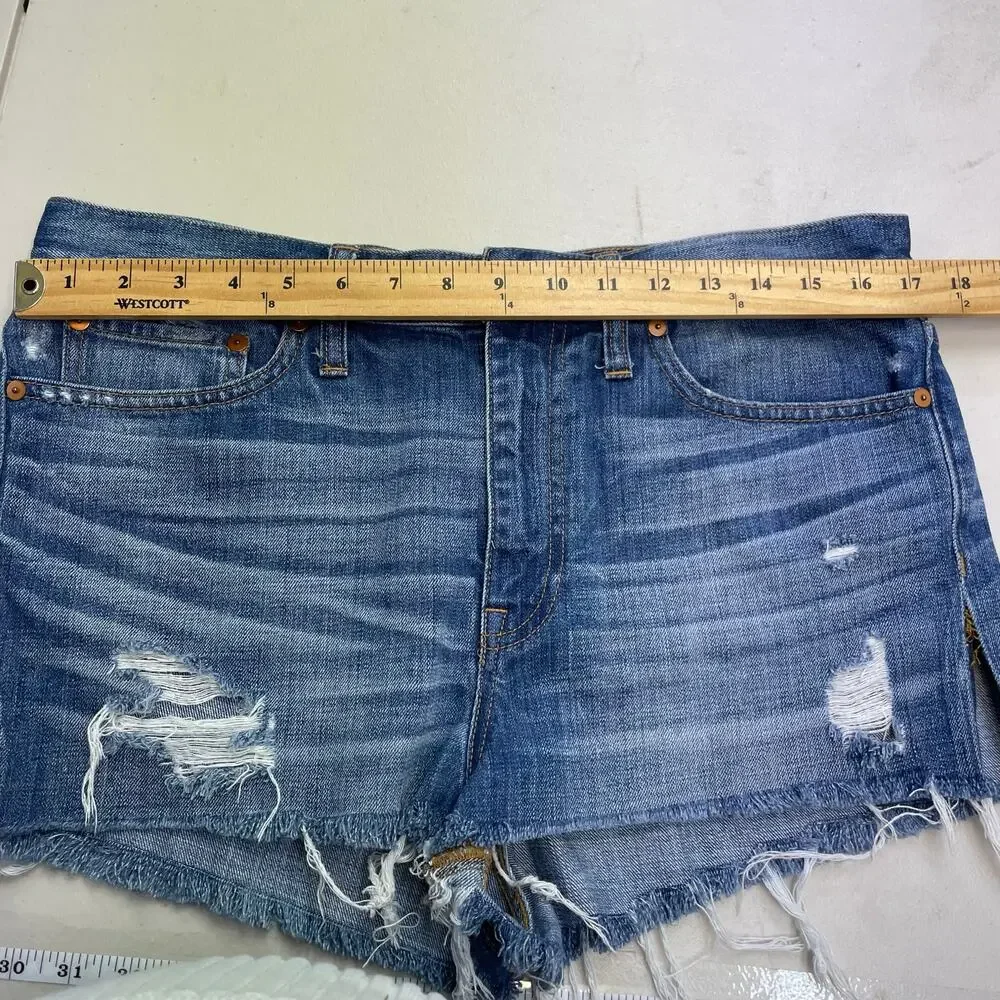 Madewell distressed denim short shorts women's size 28